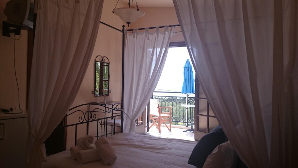 Foivos 2 Hotell Gytheio Exteriör bild