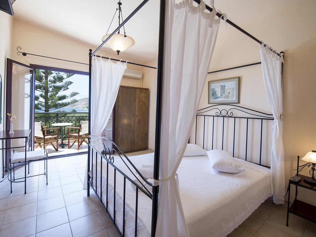 Foivos 2 Hotell Gytheio Exteriör bild